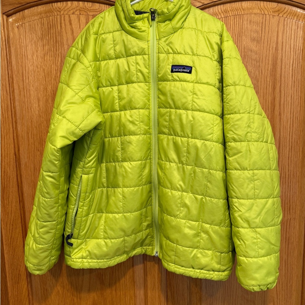 Patagonia Neon Lime Green Puffer Jacket Weather-Resistant Insulated